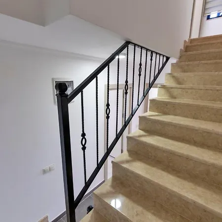 3 Bedroom - 8916 Apartment *