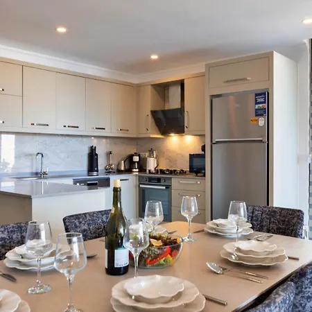 3 Bedroom - 8916 *