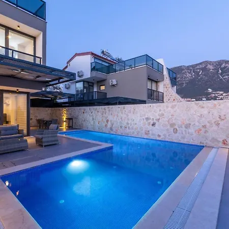 3 Bedroom With Private Pool דירה