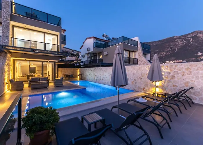 3 Bedroom With Private Pool Daire