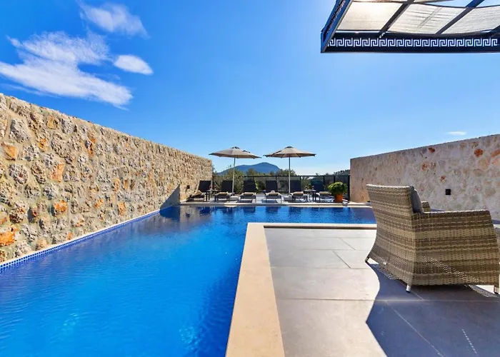 3 Bedroom With Private Pool Daire Kalkan