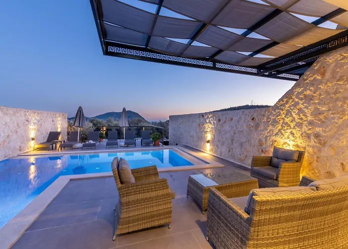3 Bedroom With Private Pool Daire Kalkan