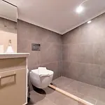 3 Bedroom With Private Pool *