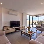 3 Bedroom With Private Pool