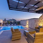 3 Bedroom With Private Pool Апартаменты Калкан