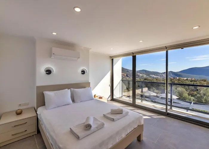 アパート 3 Bedroom With Private Pool カルカン